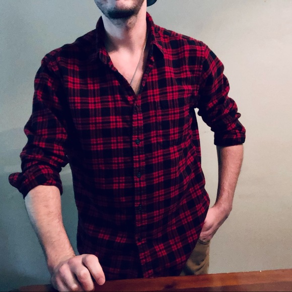 Uniqlo Other - Red/Black Plaid Flannel Uniqlo Shirt